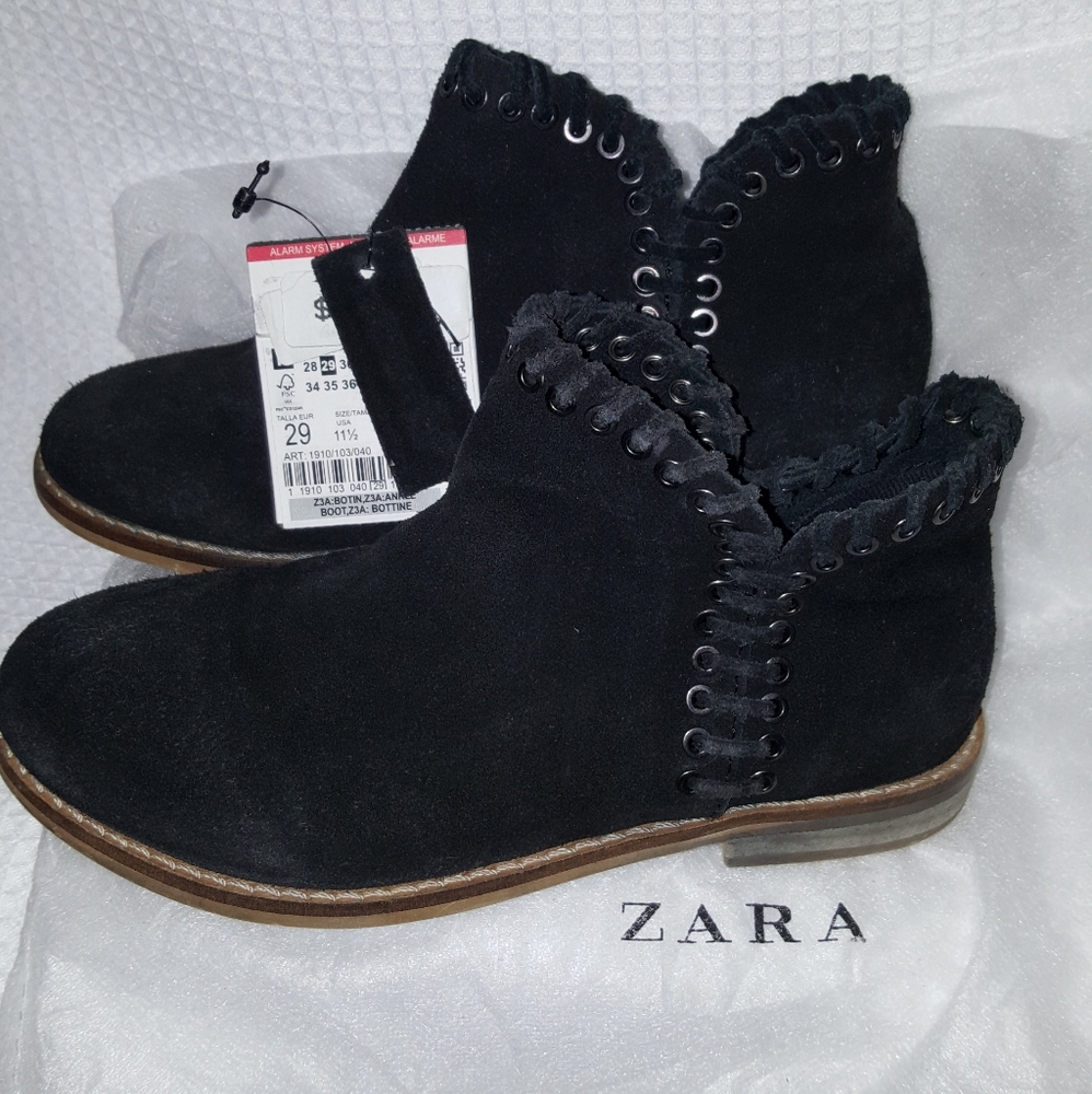 Zara Girls 11.5 / 29 Black Suede Ankle Boots